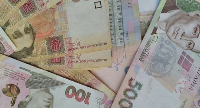 Политолог: власть хвастается новым законопроектом о прожиточном минимуме, но на рост зарплат и пенсий это не повлияет Политолог: власть хвастается новым законопроектом о прожиточном минимуме, но на рост зарплат и пенсий это не повлияет