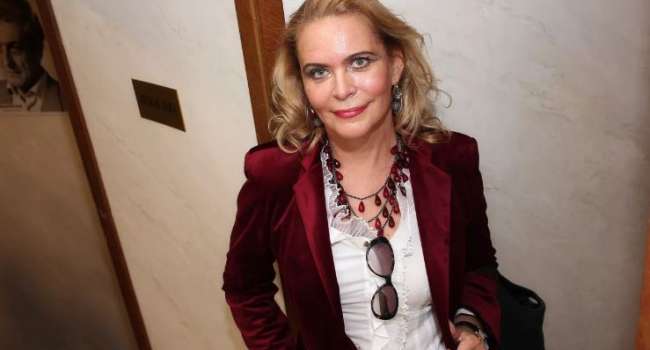 «Считает себя неидеальной»: дочь легендарного актёра Яковлева сделала еще одну пластическую операцию перед юбилеем 