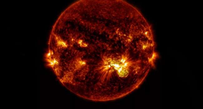 Солнечная активность рекордно возросла: ученые предупредили о возможной катастрофе на планете