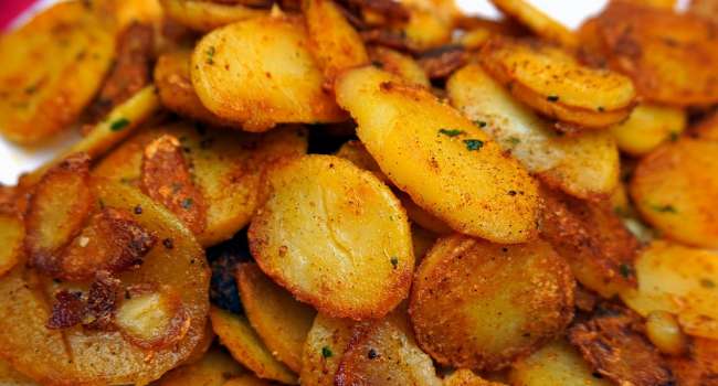 «Этот гарнир повышает холестерин до смертельной дозы»: Ученые назвали вред жареного картофеля