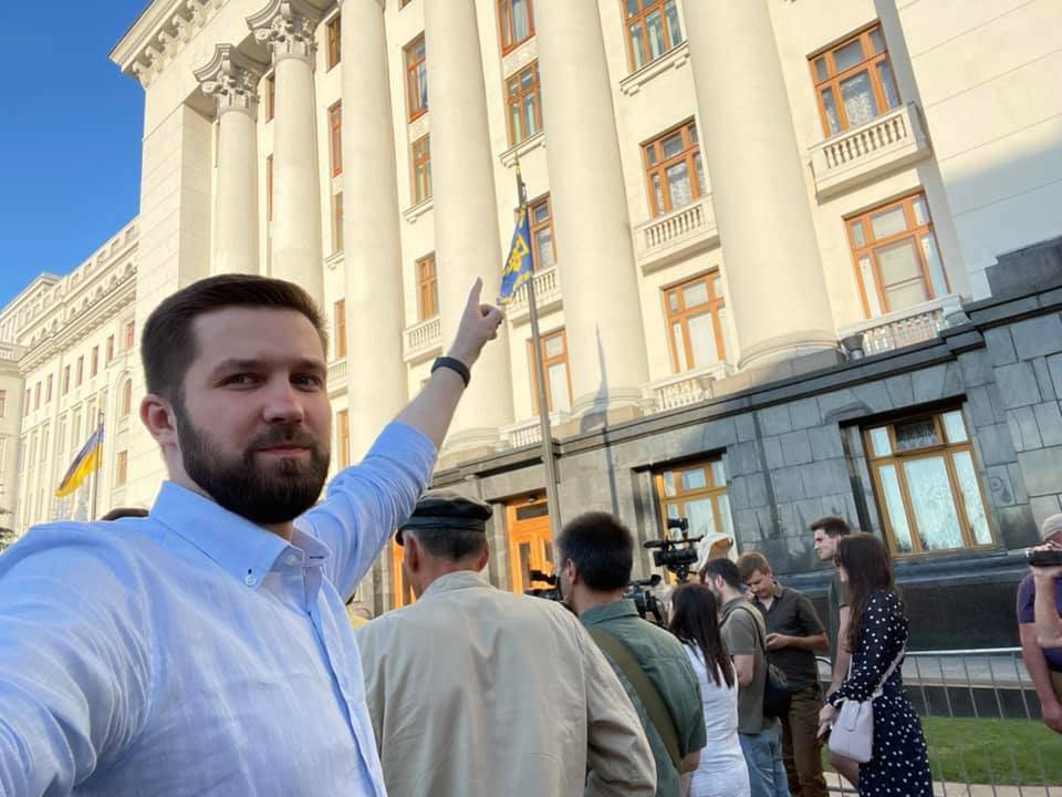 Кабакаев: Зеленский работает не ради Украины, он пришел, чтобы разворовать бюджет и усилить своих патронов