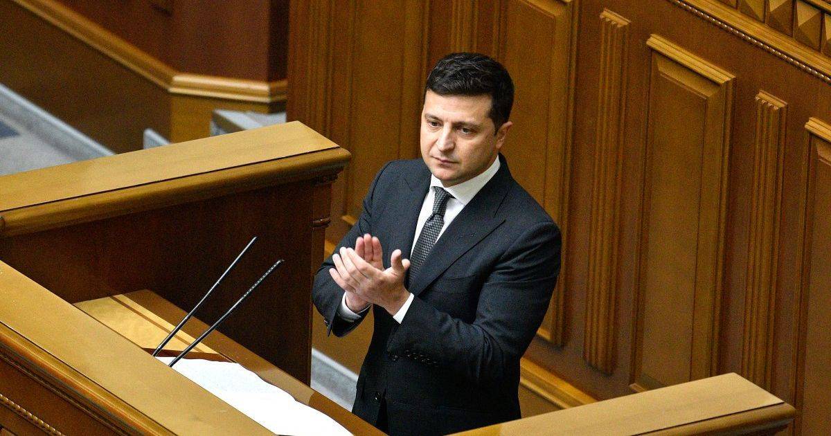 Олигархи не считают антиолигархический закон Зеленского чем-то угрожающим и дали отмашку поддержать, – политолог