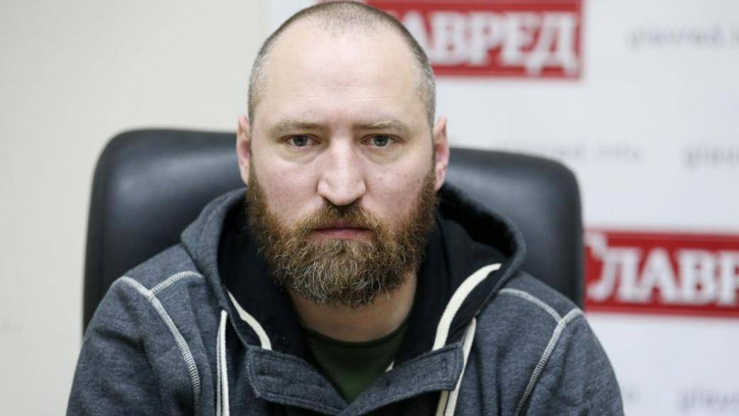 Гай: нечего жаловаться, могло быть и хуже. Офис мог придумать провести в униформе всех заслуженных артистов, выступавших на День Независимости