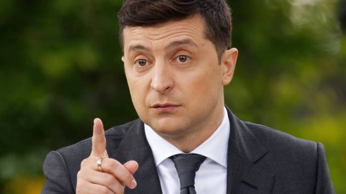 Политолог: власти Зеленского превращают нас в банановую республику