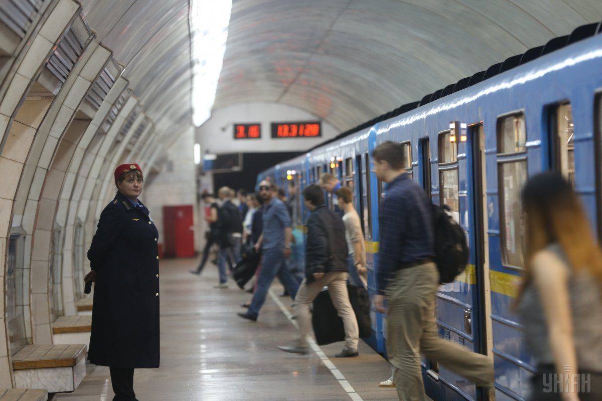 Столичный транспорт в ночь на завтра будет работать на один час дольше