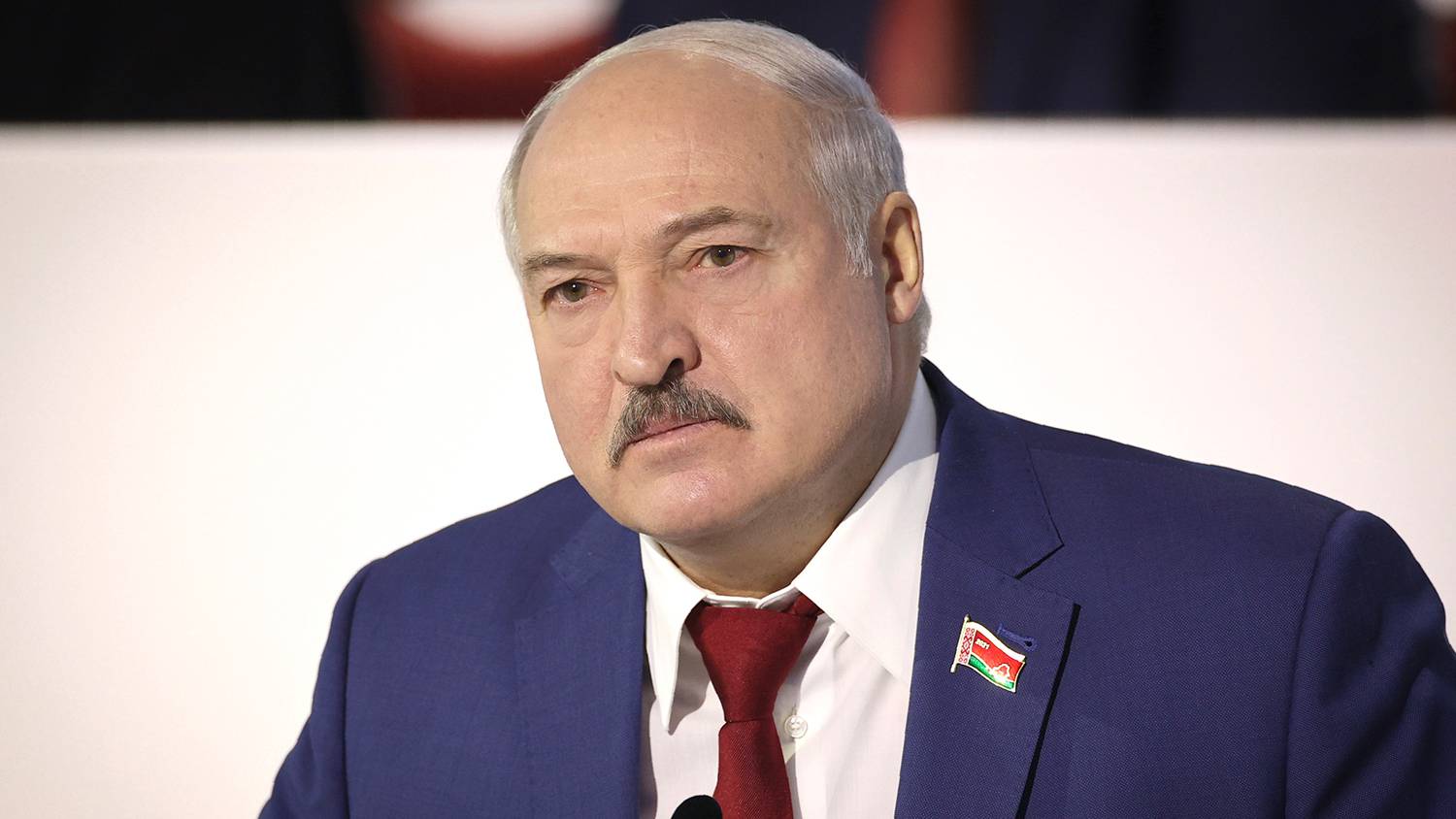 Лукашенко предостерег культурных деятелей от «вмешательства в политику»