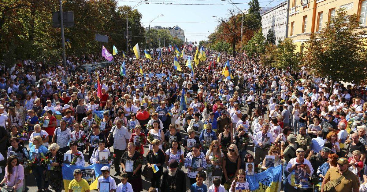 Себастьянович: за последний год трудоспособное население уменьшилось на 700 тысяч. Никто не знает, сколько нас осталось в стране
