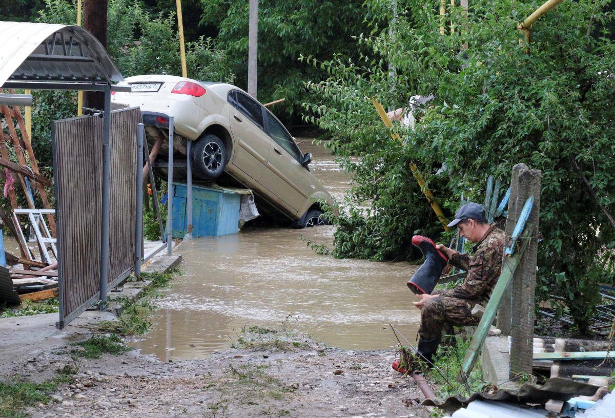 Целый комплекс причин: климатолог объяснил погодные аномалии в Крыму