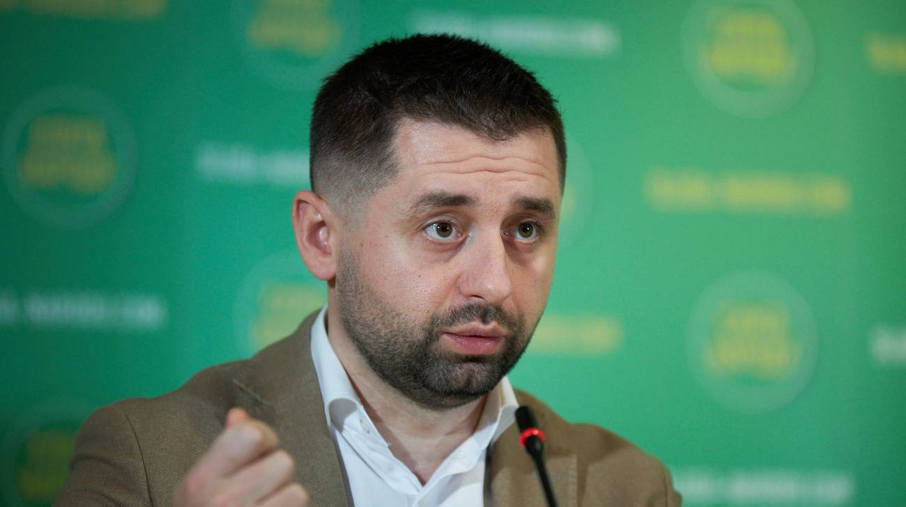 Журналист о заявлении Арахамии: у нас уже были коммуняки, теперь они за «ОПЗЖ» голосуют. Спасибо не надо