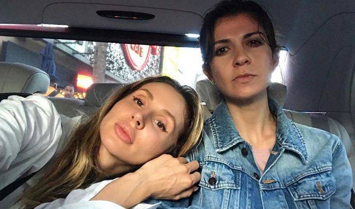 «Обещал жениться!» Нателла Крапивина опубликовала селфи с известным фотографом, заинтриговав сеть