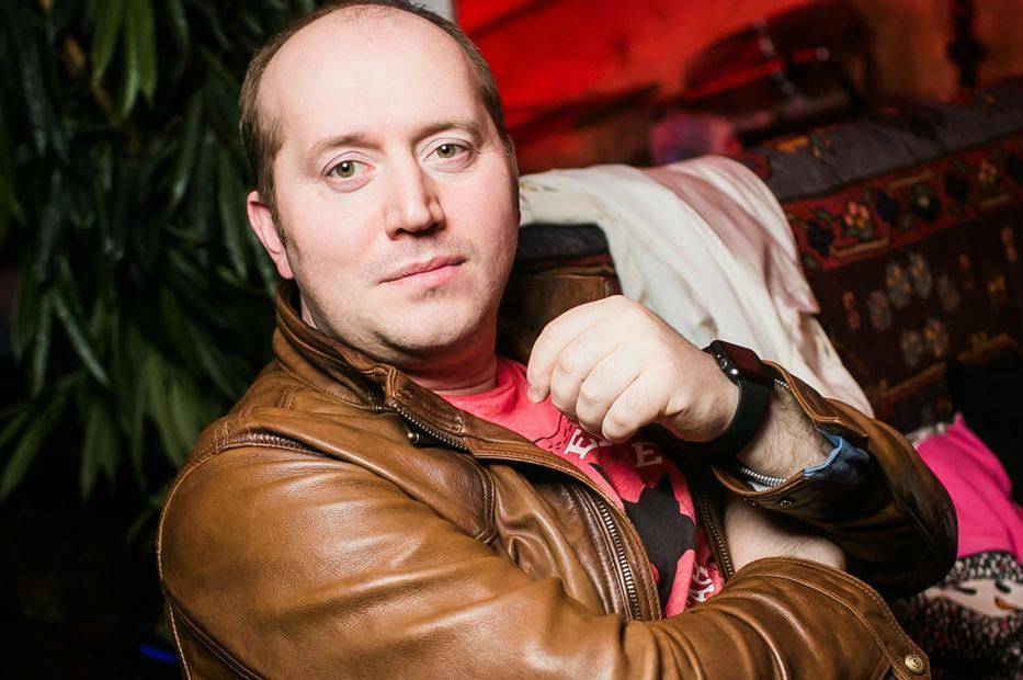 «Духовно обкрадывают людей»: Бурунов отреагировал на появление Бузовой в МХАТе