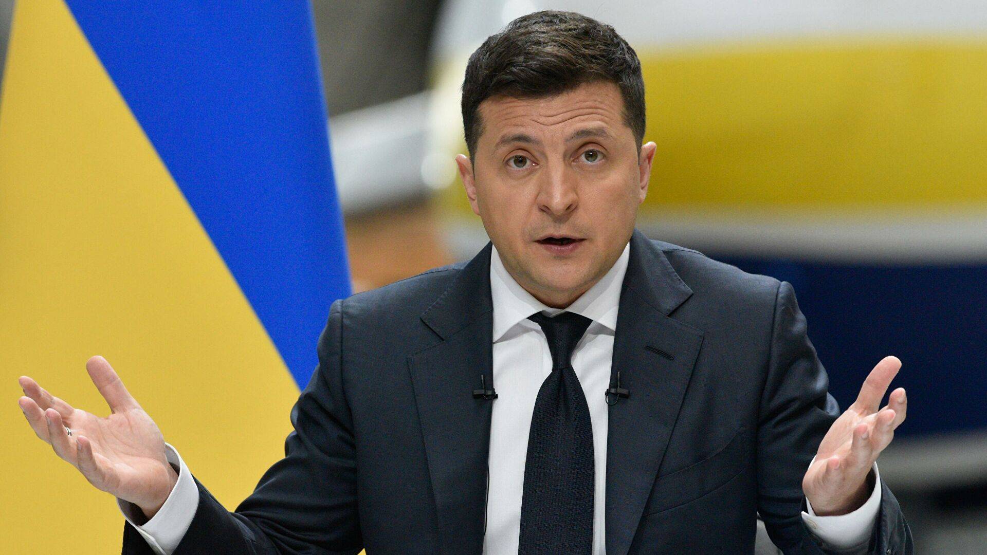 Политолог: НАТО может снизить уровень поддержки Украины из-за политики Зеленского