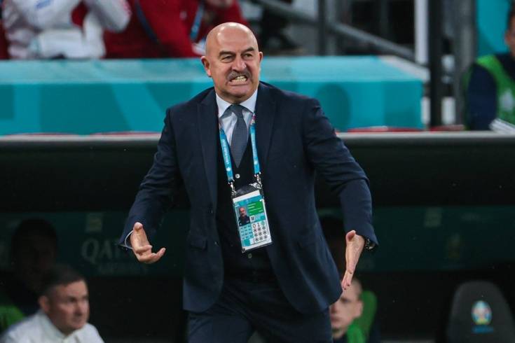 «Попал под горячую руку»: Познер встал на защиту уволенного с должности главного тренера сборной России Станислава Черчесова