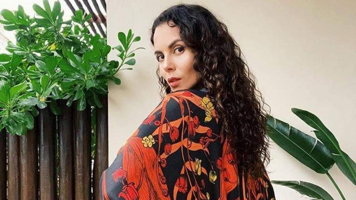 «В этом году мой организм совсем не хочет воспринимать это пекло. На сцену хочется выходить в купальнике»: Каменских показала, как принимает ванну и пожаловалась на жару