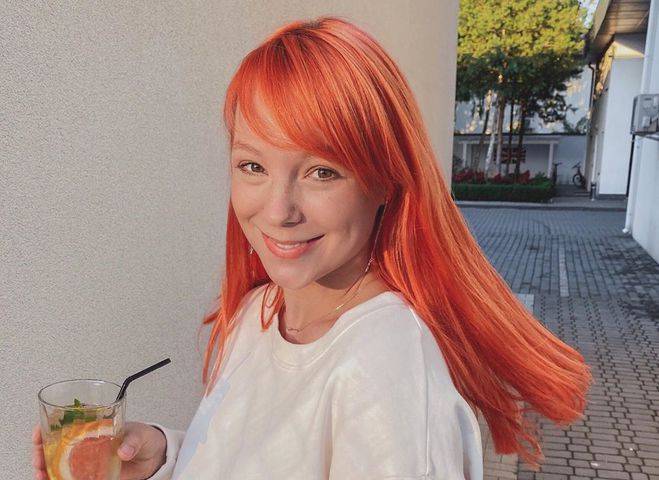 набрала лишний вес и начала вести двойную жизнь фильм маленькая девочка
