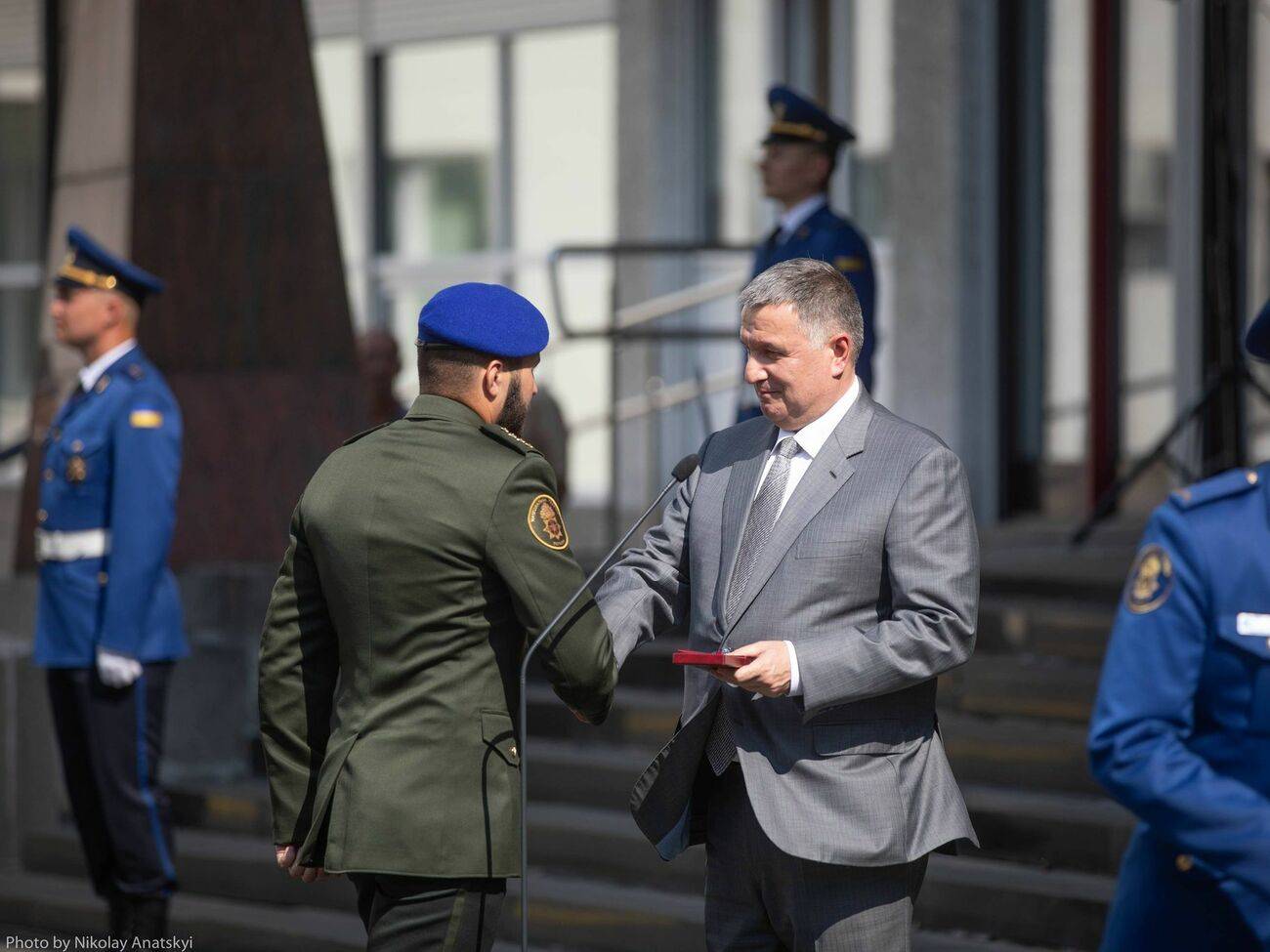 «Он был первым, с кем встретился американец»: политолог увидел много странностей в отставке Авакова