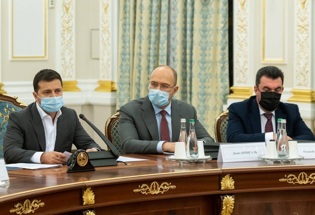 Политолог: в Украине политики все больше живут в собственном политическом ритме и рамке, а не в рамке и ритме государства и общества