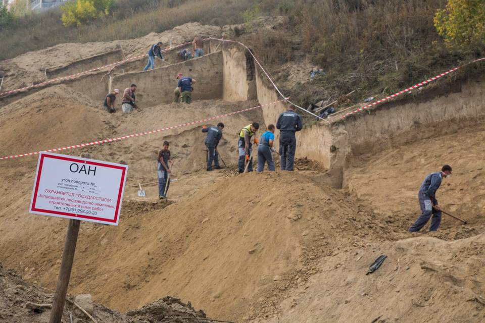 Афонтова гора стоянка древнего человека. Афонтова гора Красноярск. Стоянка Афонтова гора Красноярск. Раскопки на Афонтовой горе в Красноярске. Афонтова гора Красноярск археология.