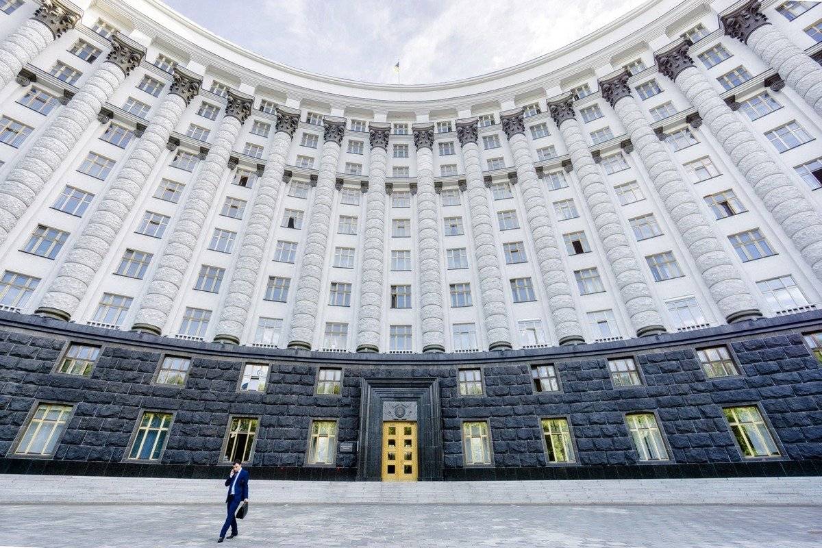 «Аваков – это только начало»: политолог заговорил об отставке всего Кабмина ближайшей осенью