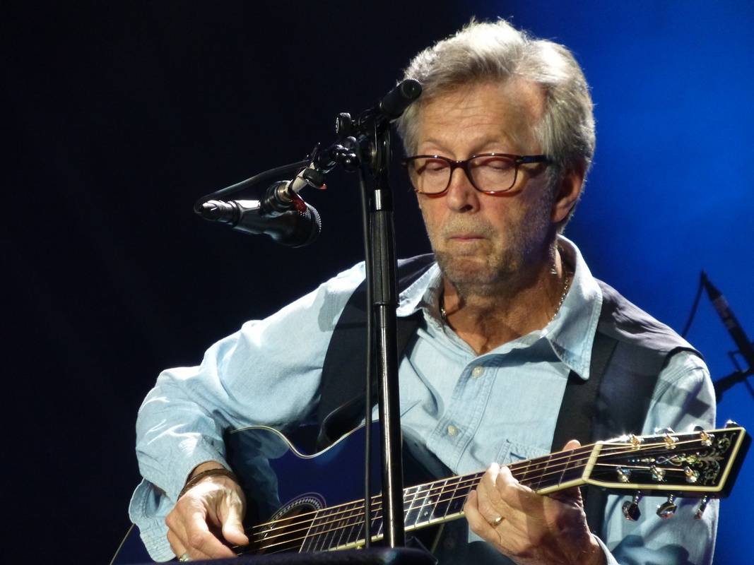 Эрик Клэптон отказался выступать на концертах, где требуют сертификаты о прививках