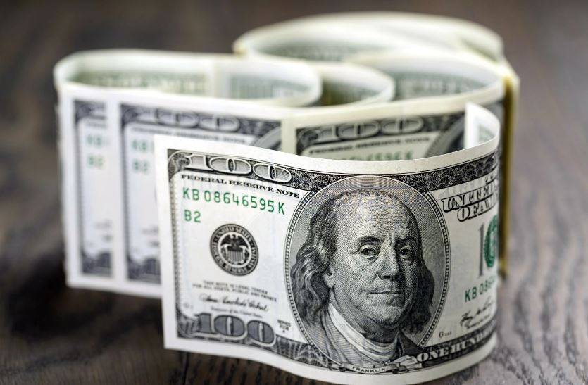 «Золотые дни уже сочтены»: Эксперт предрек доллару тяжёлые времена