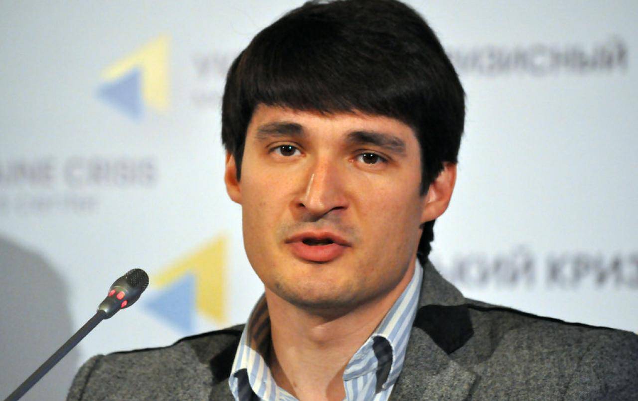 «Не забываем, что рядом с нами вор, бандит и маньяк»: политолог прокомментировал статью Путина об Украине