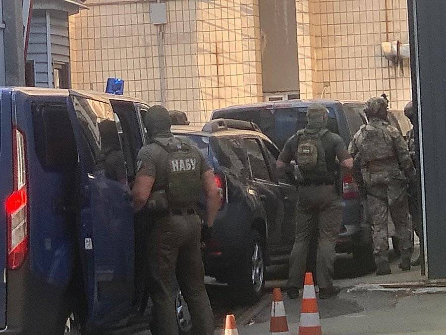 Банкир: мы настолько преисполнились в борьбе с коррупцией, что потенциальных коррупционеров у НАБУ постоянно воруют другие силовые органы