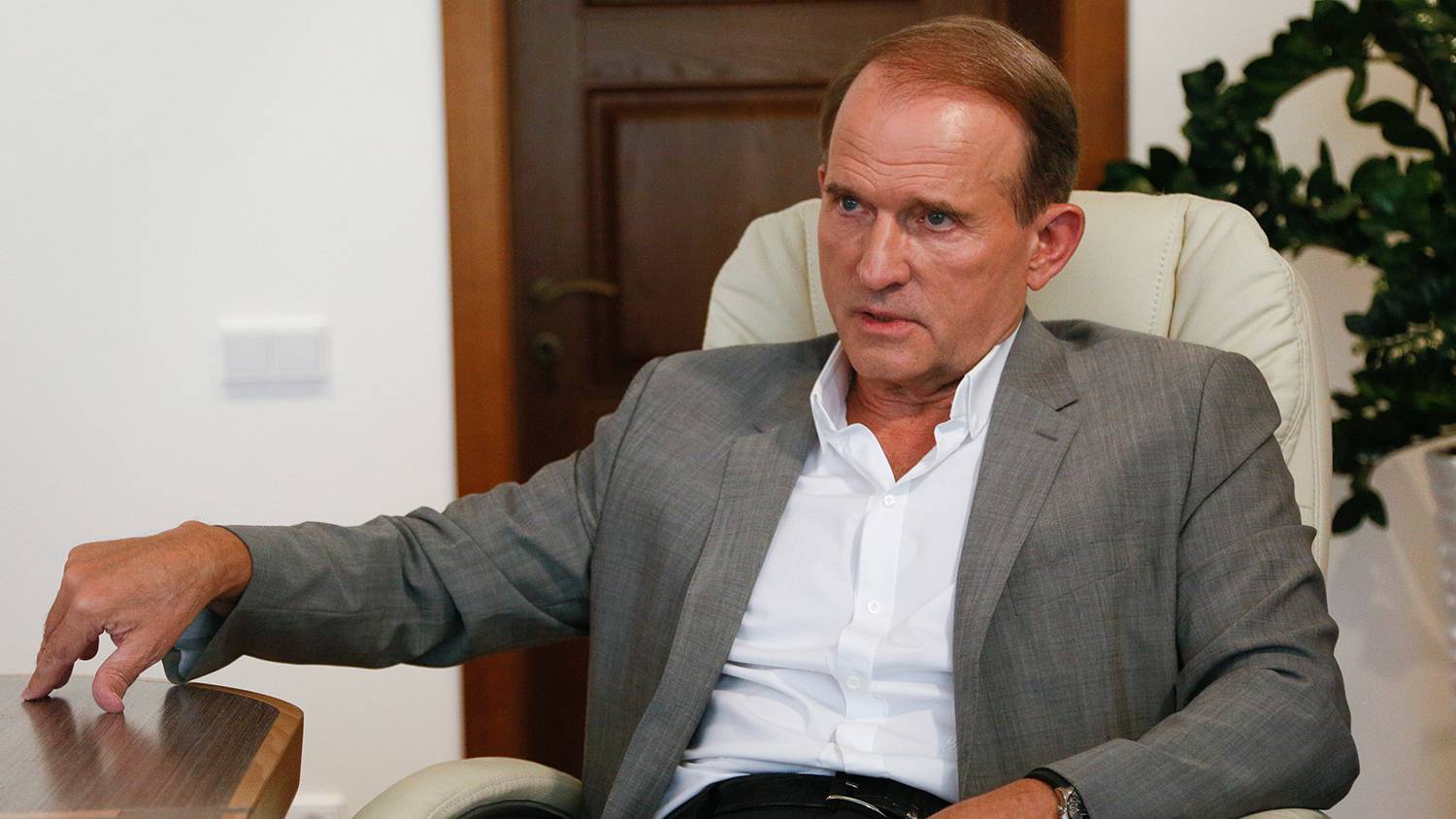 Политолог: «Преследованием Медведчука власть выстрелила себе в ногу»