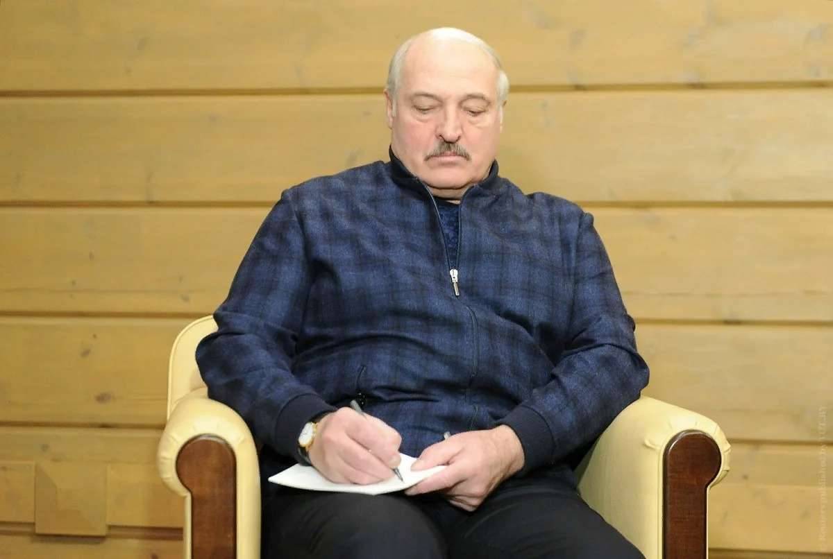 «Наверное, когда-то сильно обиделся на Путина»: политолог объяснил заявление Лукашенко о Крыме