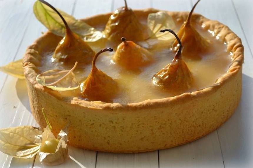Известный шеф-повар поделился рецептом нежного и вкусного пирога с грушами