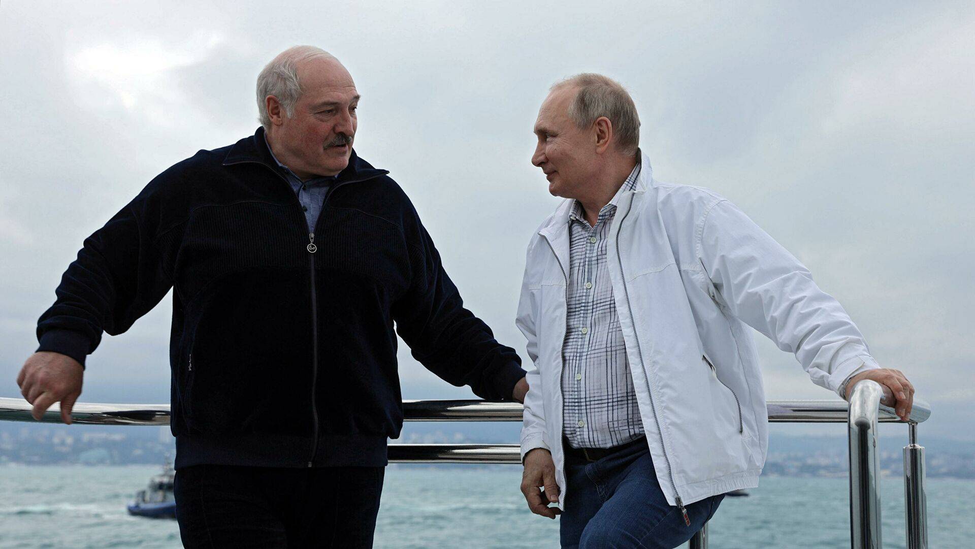 «Полномасштабная война»: украинский депутат заявил, что Путин натравливает Беларусь на Украину