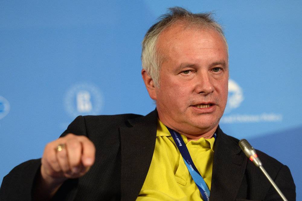 «Абсурдная ситуация»: немецкий политолог рассказал о борьбе Европы с «Северным потоком-2»