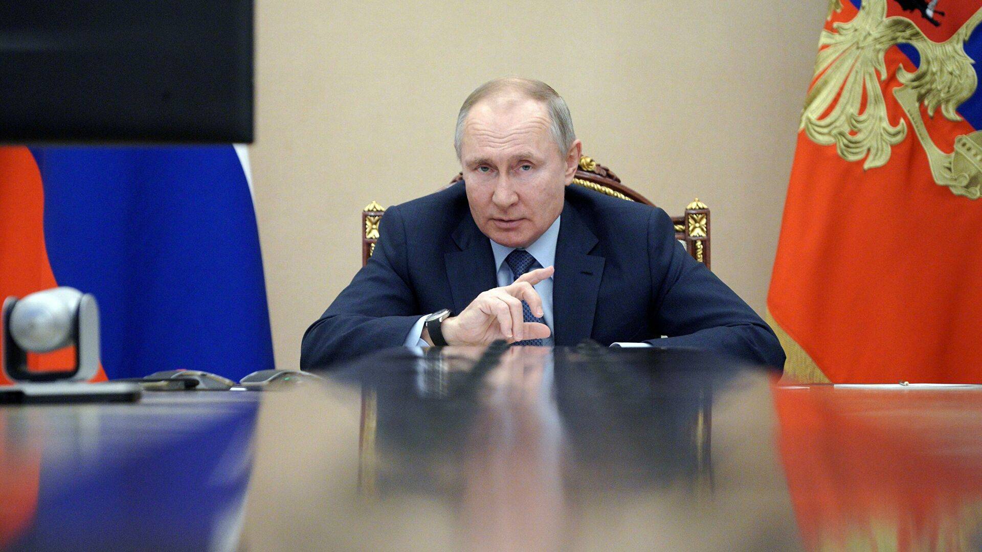 «Эти разговоры дестабилизирует ситуацию»: Путин объяснил, собирается ли он идти ещё на один срок