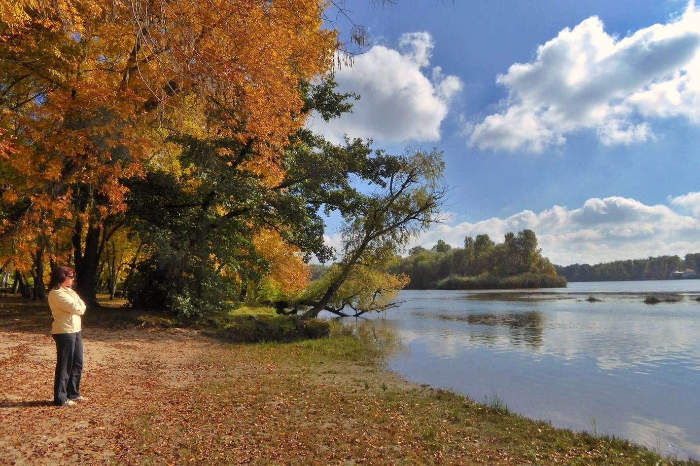 Заморозки и холод, но только первые пару дней: синоптики рассказали о возвращении бабьего лета