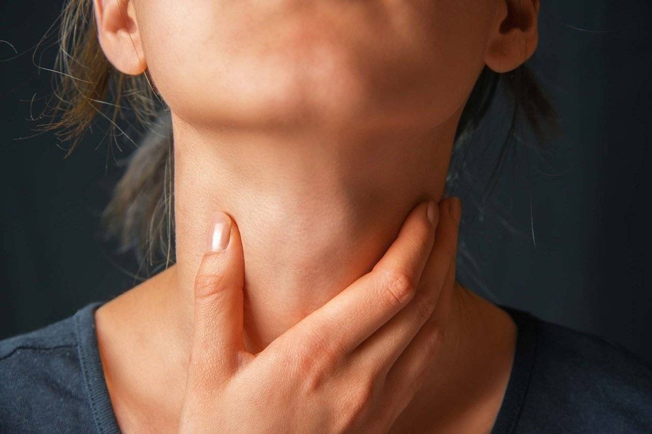 Провоцируют болезни: медики перечислили самые опасные продукты для щитовидки