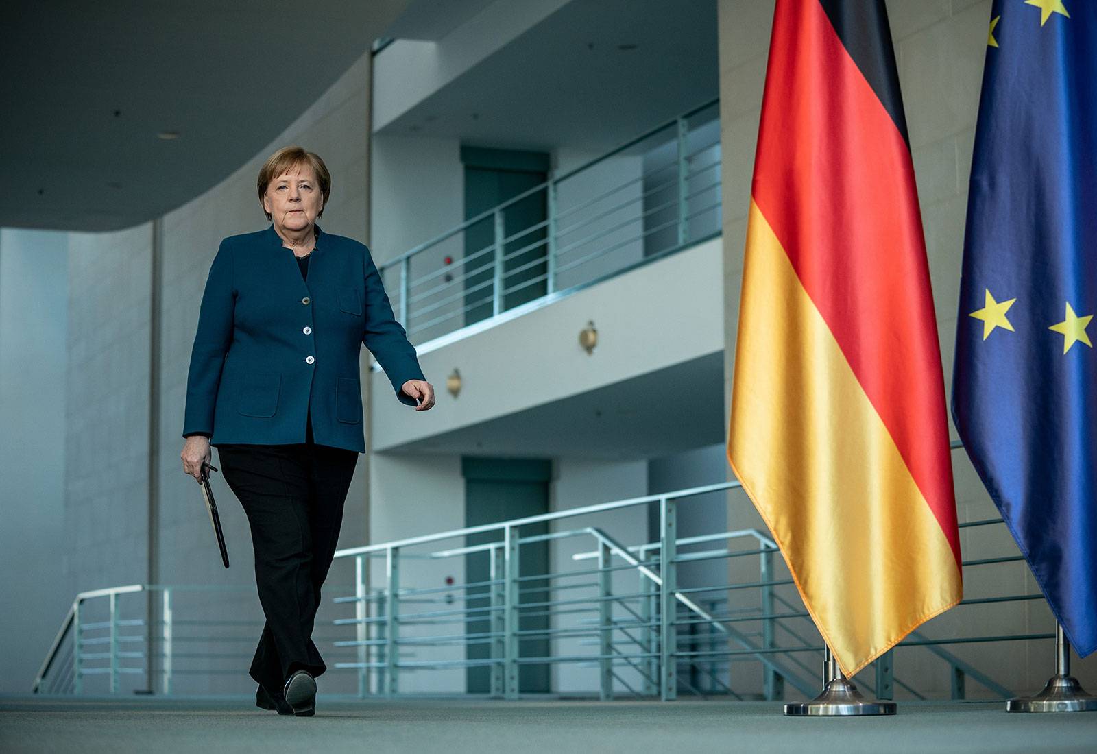 «Цвет и стиль играет большую роль»: Меркель призналась, что тщательно подходит к выбору одежды перед переговорами
