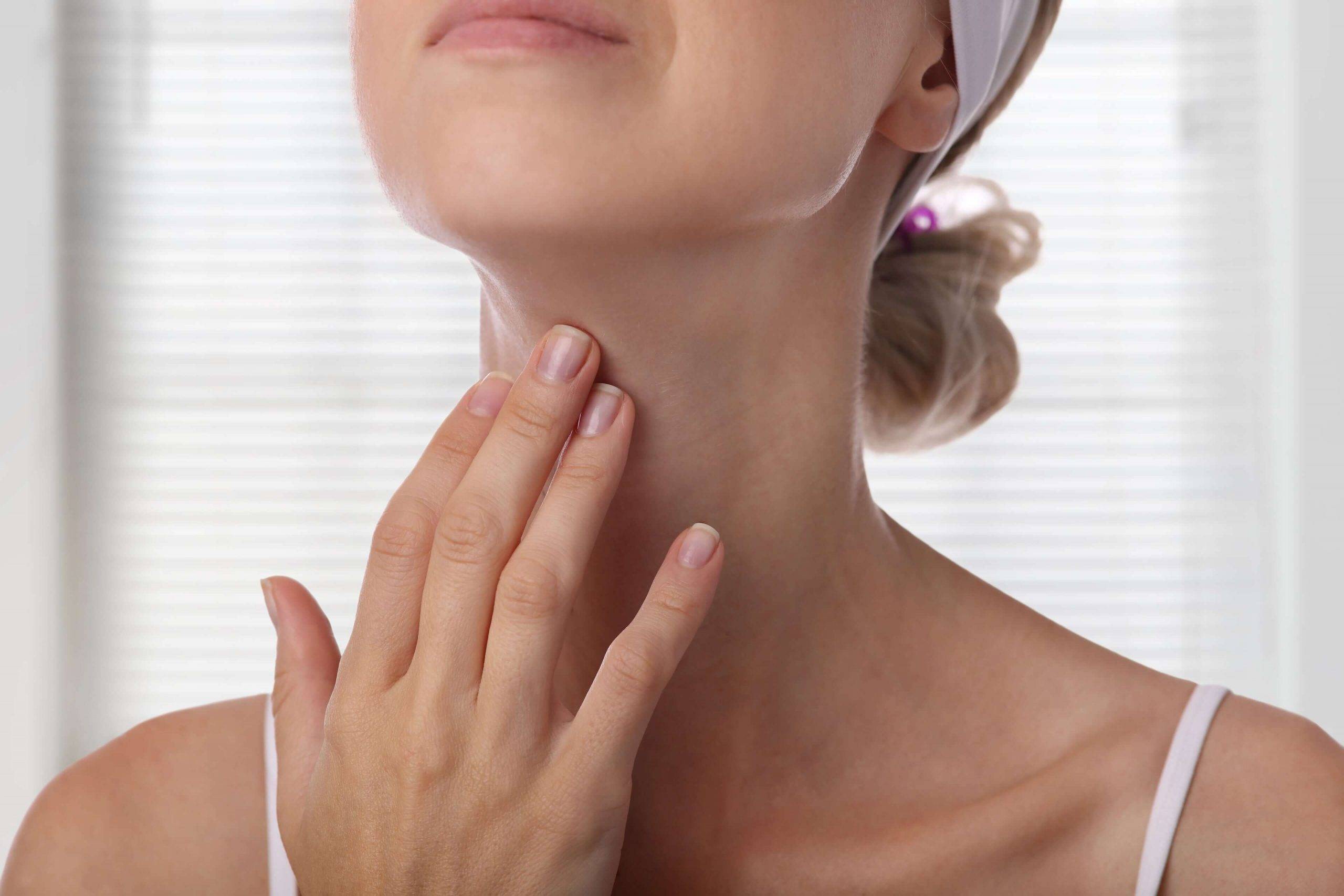 Кардиолог перечислил главные симптомы болезней щитовидной железы