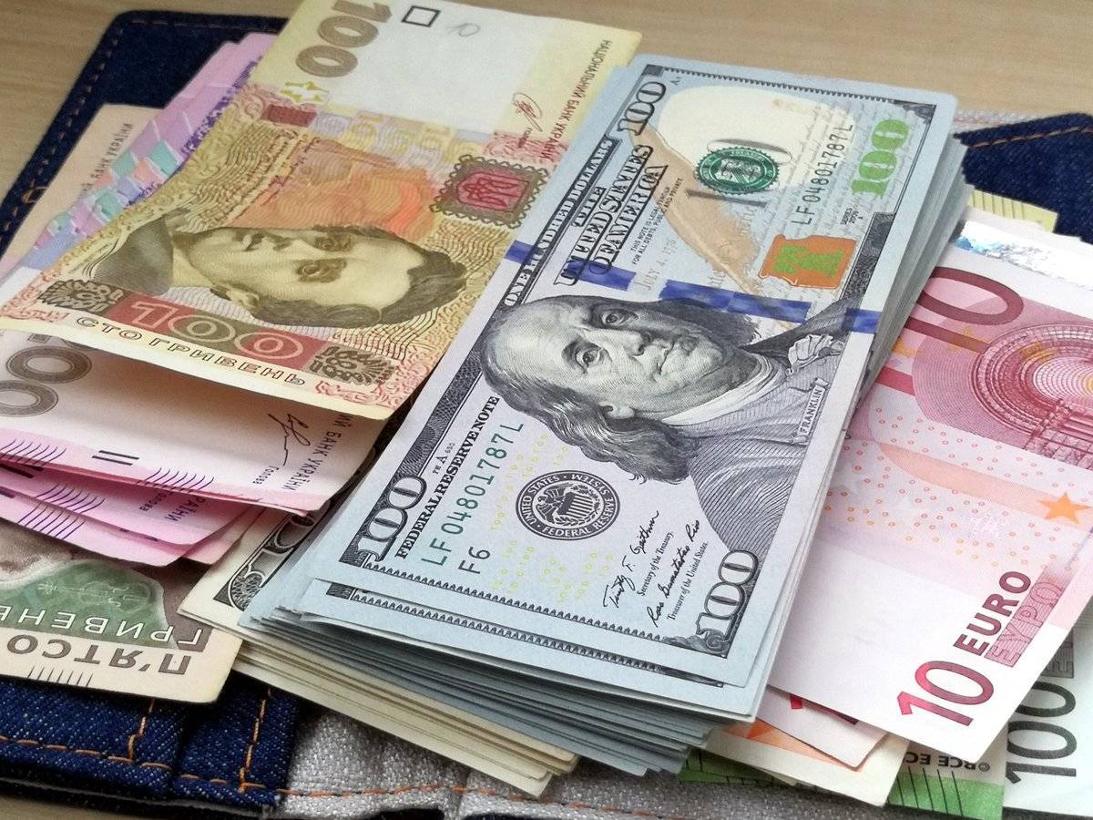 Курс доллара в обменниках шокировал украинцев