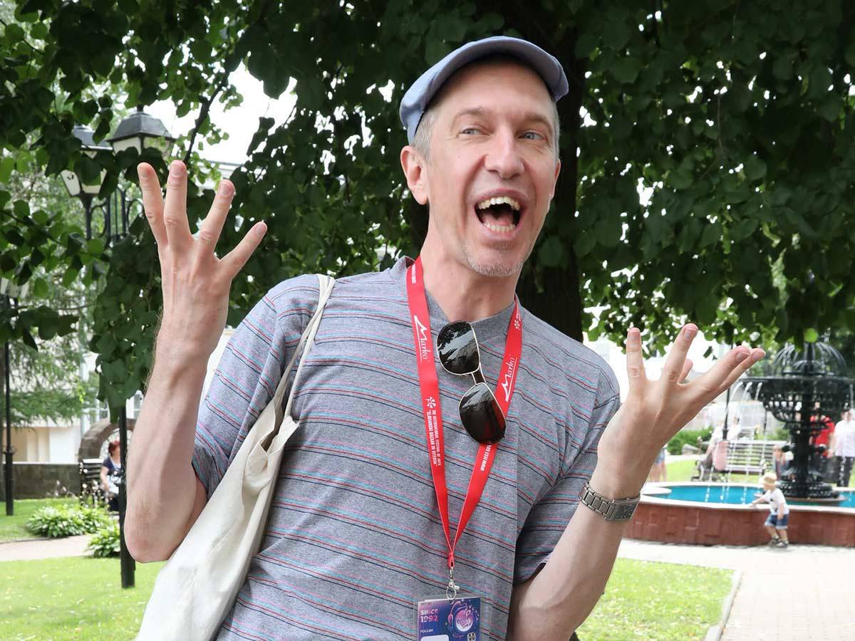 «Если только в эротических снах»: певец Юлиан с юмором отреагировал на заявление Соседова о домогательствах