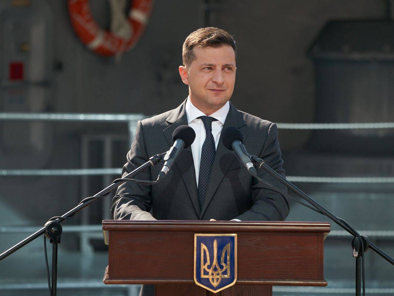 Исторический минимум: социологи заявили о критическом падении рейтинга Зеленского