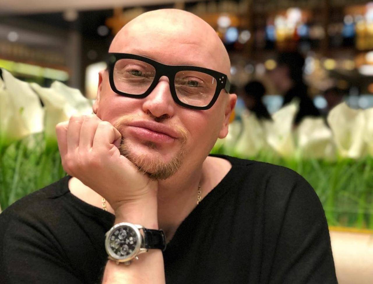 «Песня вокально сложная, но ты справился»: Соседов похвалил Шуру за исполнение хита Пугачёвой