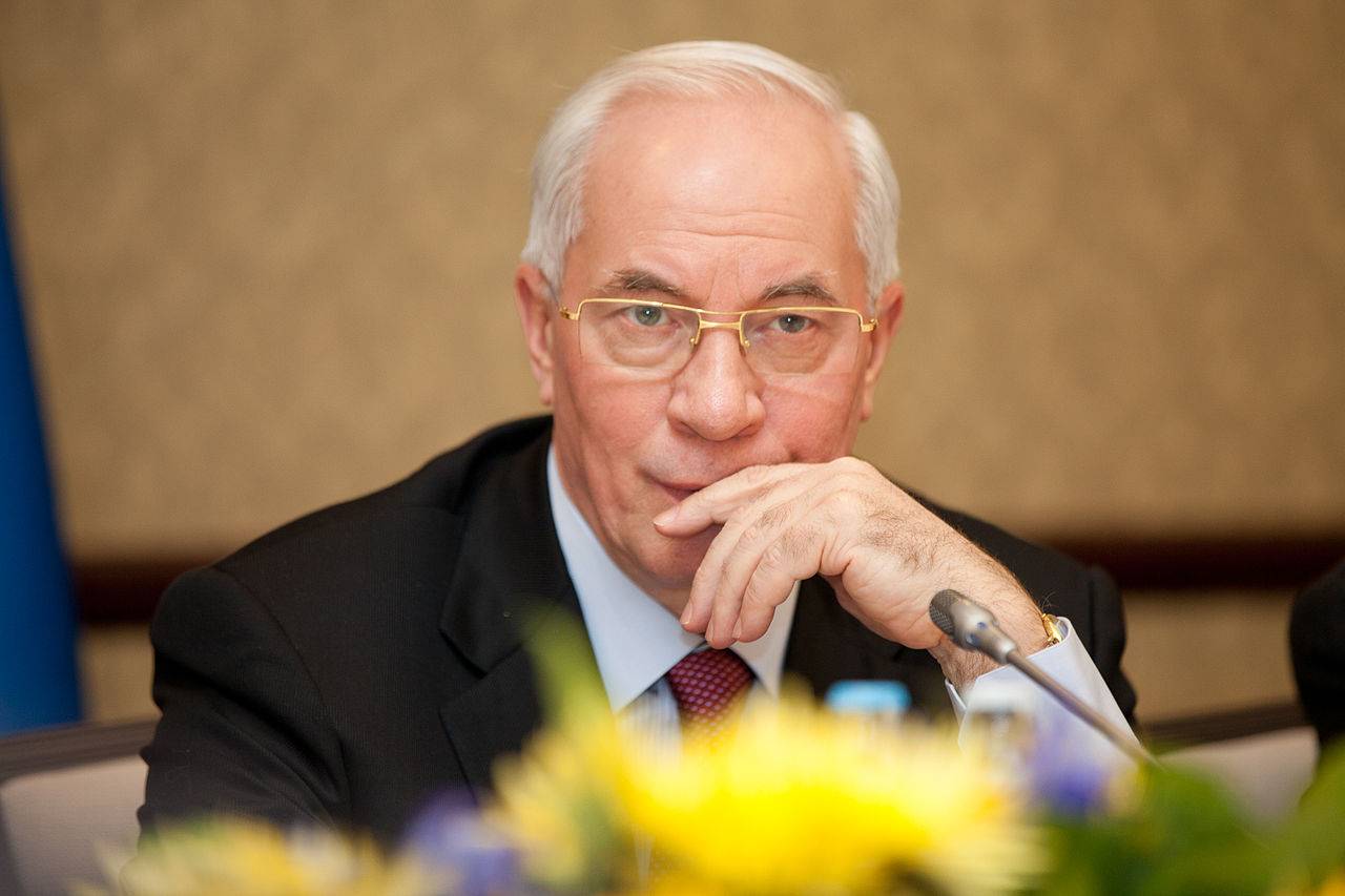 «Они расшатают эту лодку»: Азаров заявил, что Разумков, Аваков, Порошенко и Тимошенко должны снести Зеленского