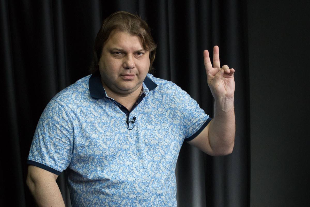 «Никто из вас не наденет эти маски»: украинский астролог рассказал, когда закончится пандемия коронавируса