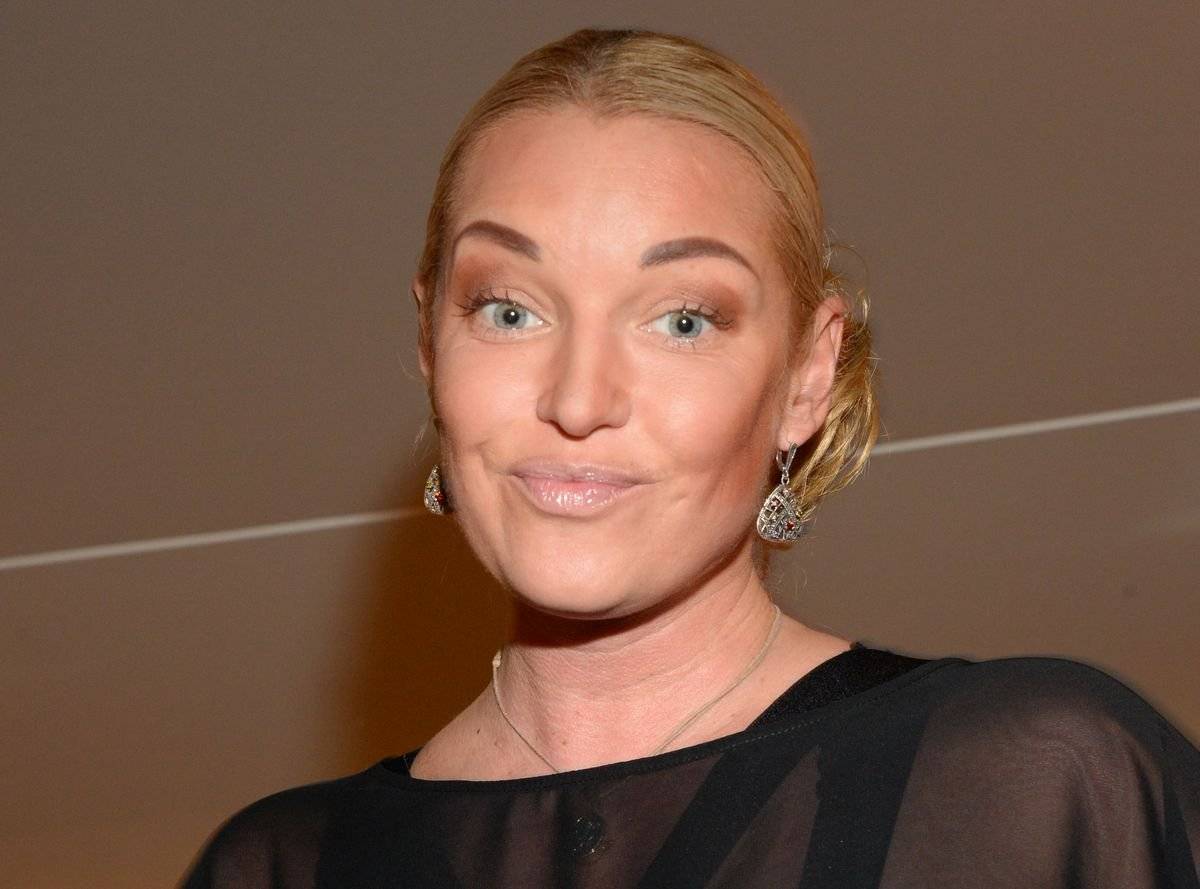 Оказалась втянутой в финансовую пирамиду: наивную Волочкову жёстко обманули