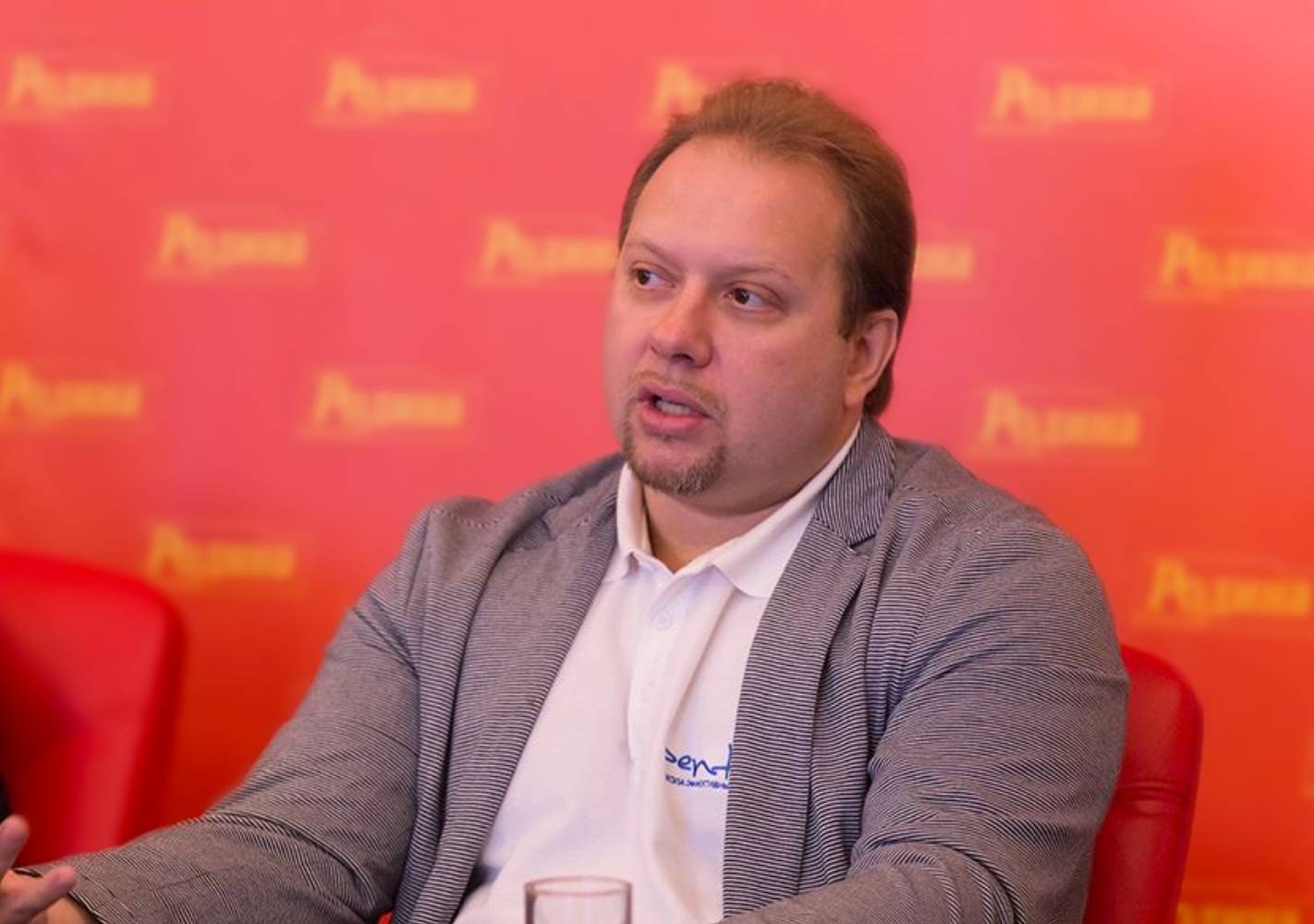 «Сталкивает братьев славян»: политолог рассказал о планах Запада на Россию