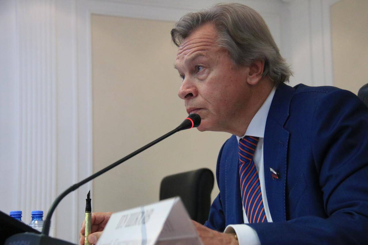 «Это сделали власти страны»: Пушков отреагировал на заявление Тимошенко о стоящей на коленях Украине