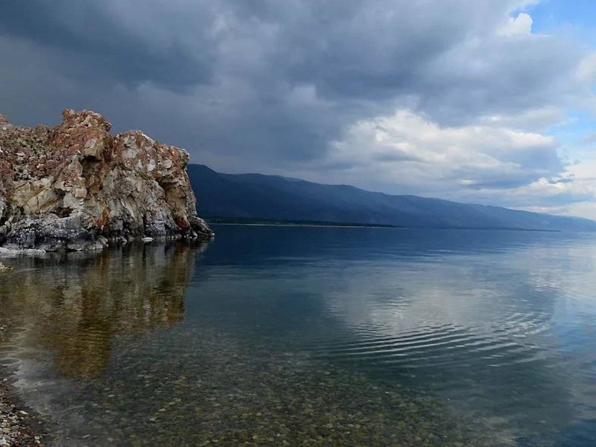 «Будет болезненно на это реагировать»: Эксперт назвал последствия загрязнения озера Байкал