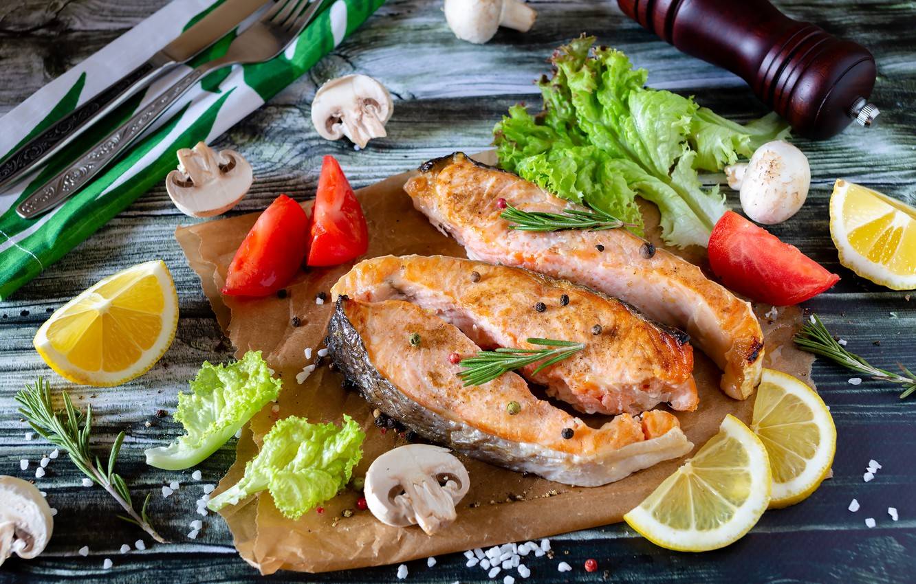 Диетологи назвали ТОП-6 продуктов для людей старше 40 лет