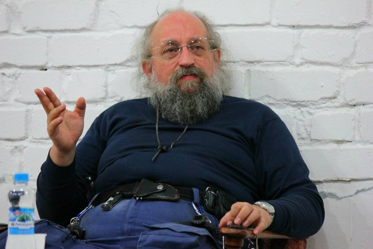 «Пакости Украины»: Вассерман объяснил, почему Байден не торопился со звонком Зеленскому