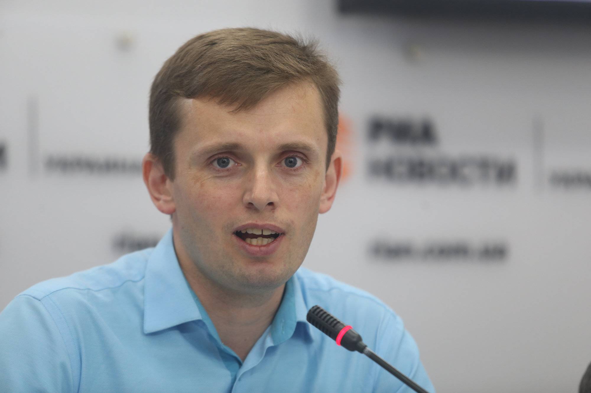 Политолог назвал человека, который может быть посредником между Киевом и Москвой